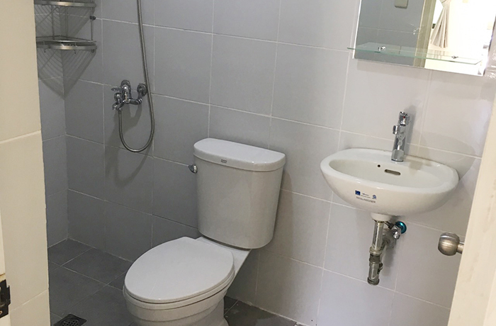 フィリピン留学 English Fella 2 - シャワー&トイレは各室内に有