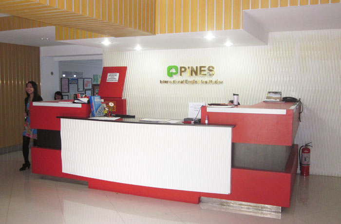 フィリピン留学 PINES Chapis Campus - ロビー