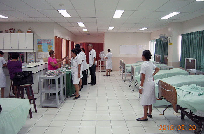 フィリピン留学 UV ESL - UV校舎内　看護実習