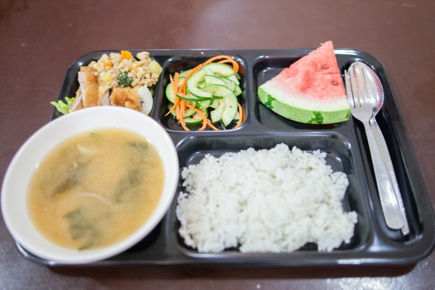 学校の食事って、どんな食事がでてくるのですか？ - 4