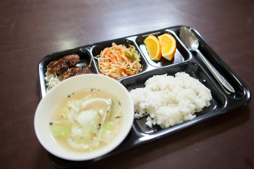 学校の食事って、どんな食事がでてくるのですか？ - 6