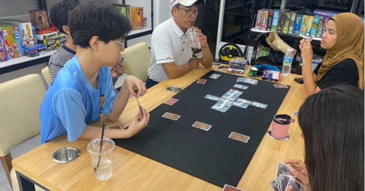 クラークエリアにできたボードゲームカフェ行ってきました。