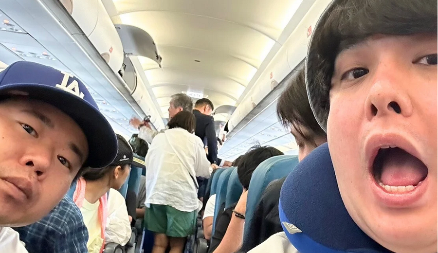 やっと飛行機に搭乗
