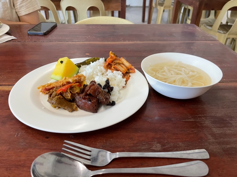 フィリピン留学 Cebu21 - E-Room Language Center-Meal-2