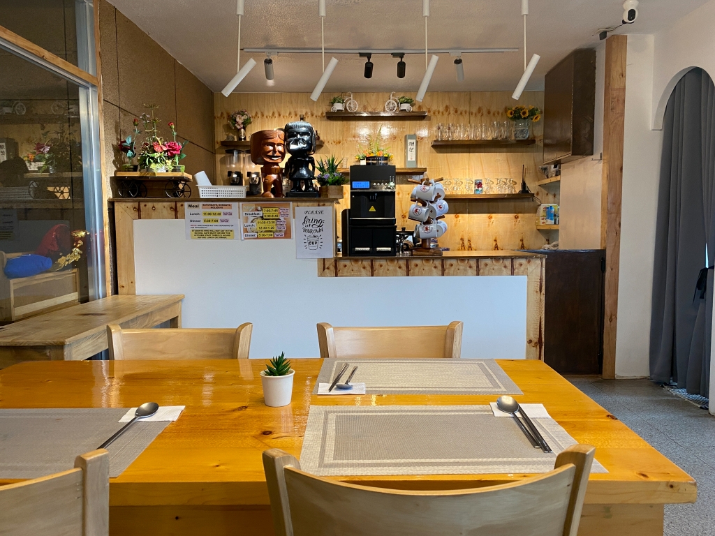 フィリピン留学 Cebu21 - Wales-Cafeteria-1