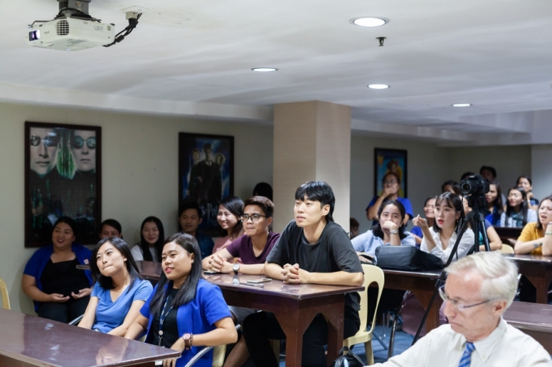 フィリピン留学 Cebu21 - CPILS-Lessons-11
