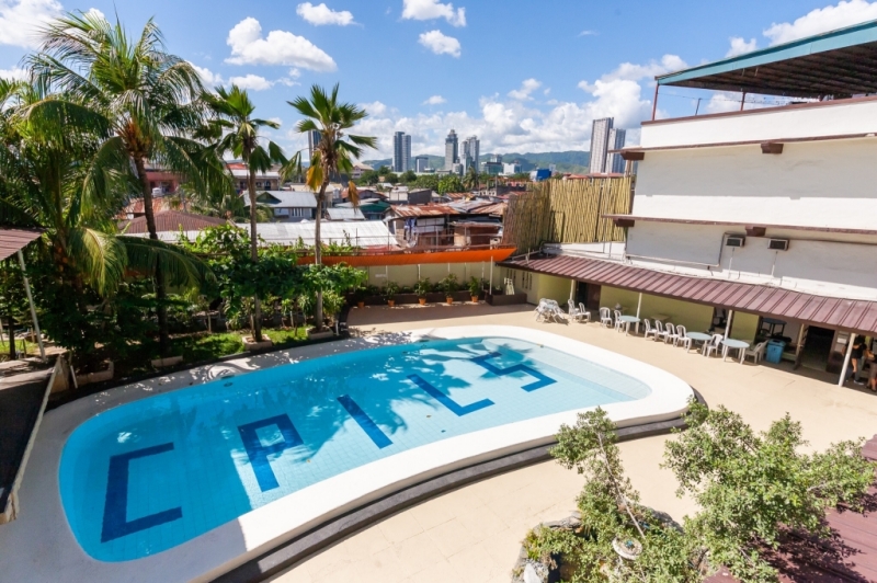 フィリピン留学 Cebu21 - CPILS-Pool-5
