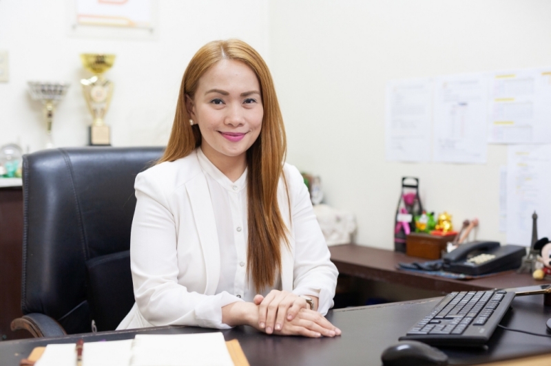フィリピン留学 Cebu21 - CPILS-Teachers-9