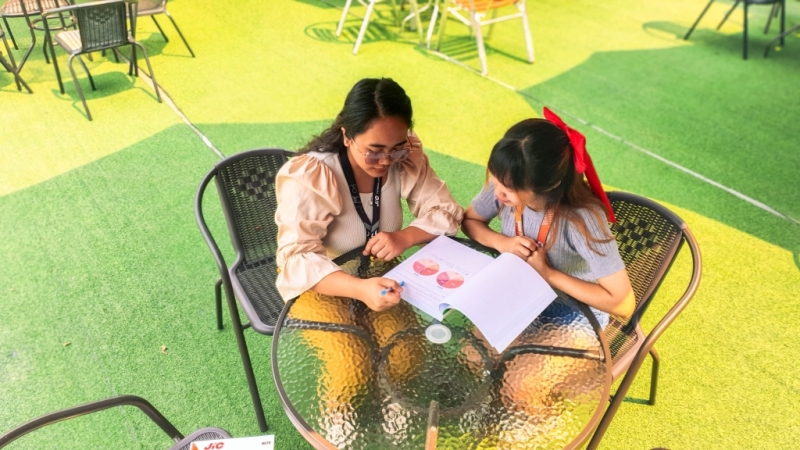フィリピン留学 Cebu21 - Challenger Campus-Students-3