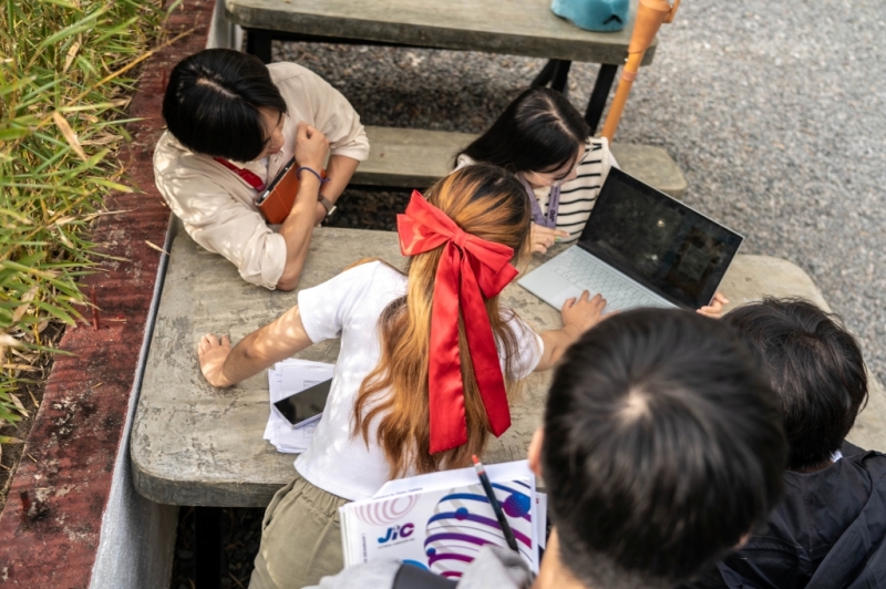 フィリピン留学 Cebu21 - Challenger Campus-Students-48