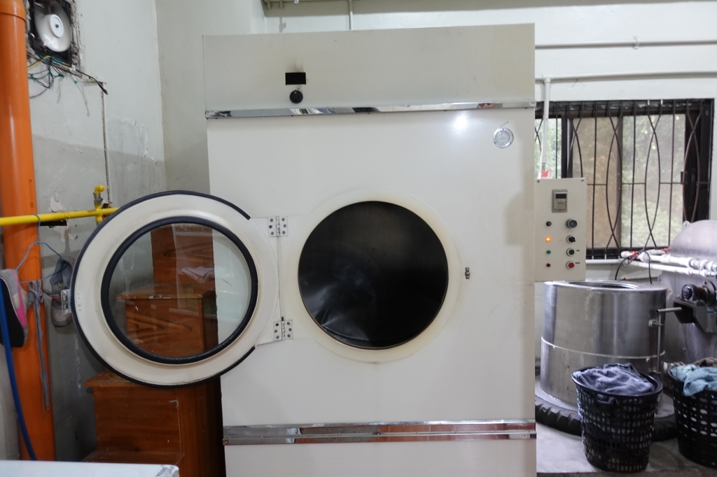 フィリピン留学 Cebu21 - Monol-laundry-9