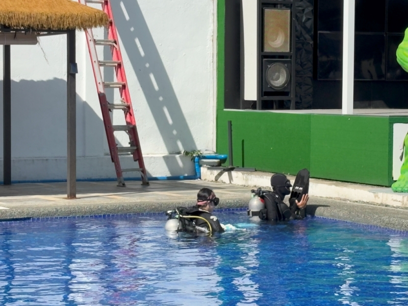フィリピン留学 Cebu21 - SMEAG ENCANTO-Gym&Pool-3