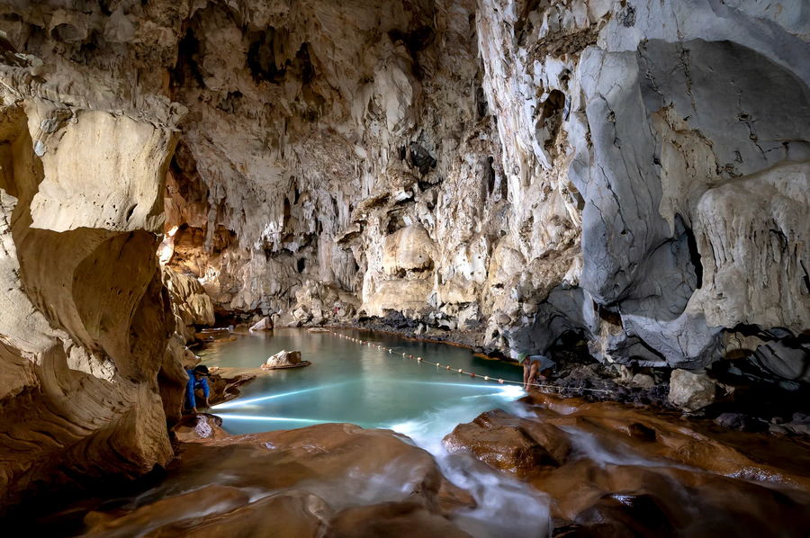 Cantabon Cave（カンタボンケイブ）