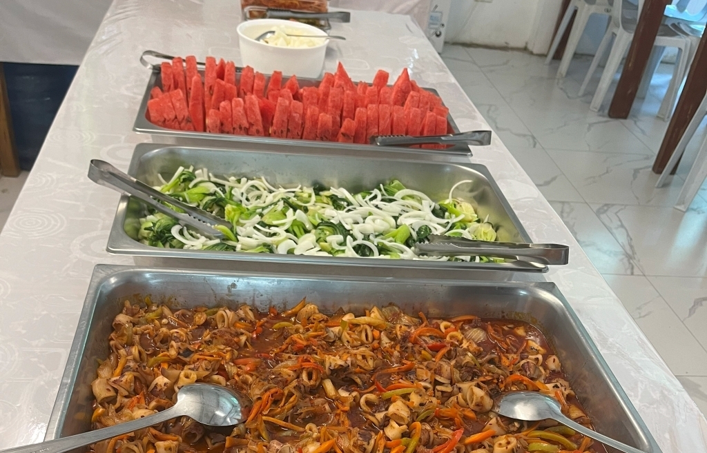 日本人好みのお食事を毎日3食提供！