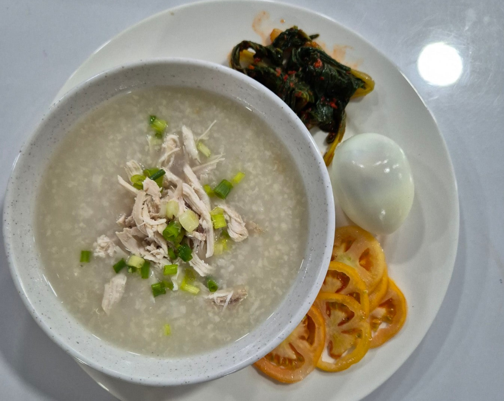 食事は嬉しい毎日3食提供！
