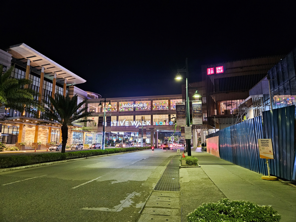 周辺施設も圧倒的な充実さ